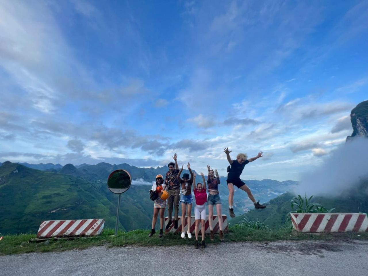 Ha Giang City Hostel מראה חיצוני תמונה